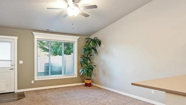 Building Photo - 3130 Devlin~Beautiful townhouse in the Ver...