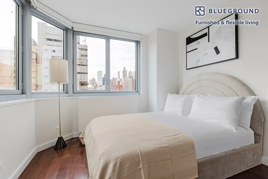 Building Photo - 401 E 34th St