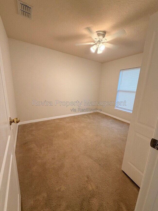 Building Photo - 175 Ridgebrook Ct