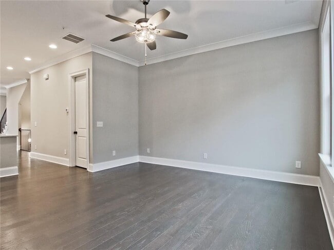 Building Photo - 6678 Sterling Dr