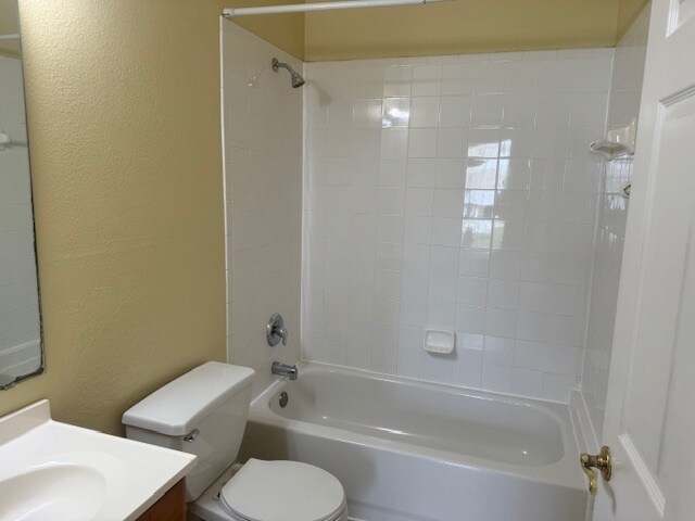 Building Photo - 201 Watts Ln