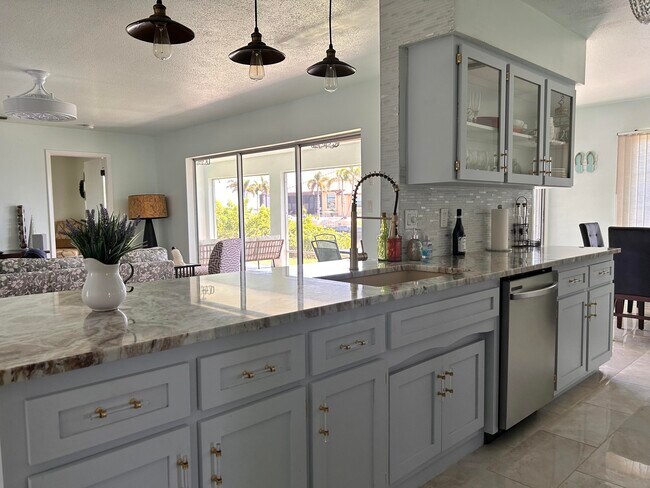 Building Photo - 5058 Ackley Terrace