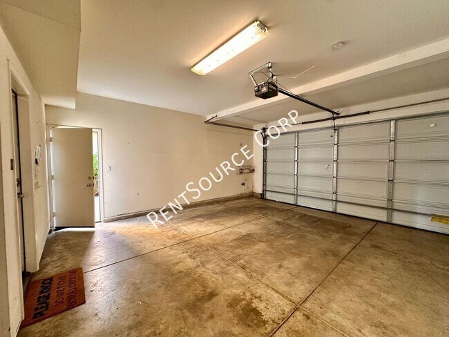 Building Photo - 24162 Willowbrooke Ct