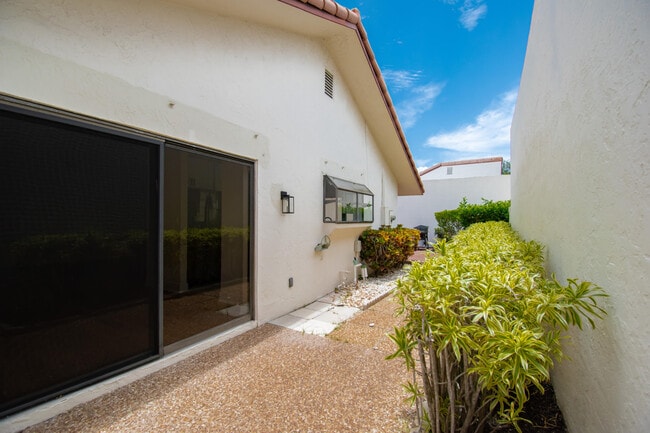 Building Photo - 21440 Campo Allegro Dr