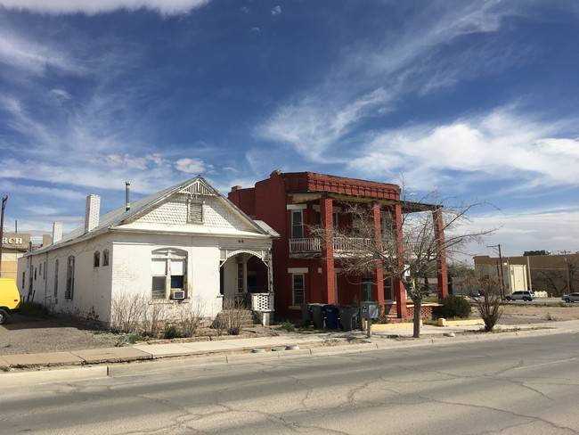 Building Photo - Two Buildings on Kansas Street