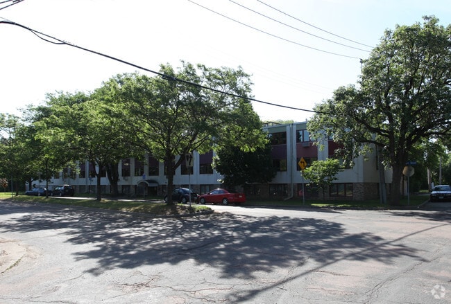 Building Photo - Cedar Beach