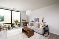 Building Photo - 1632 N Franklin Pl