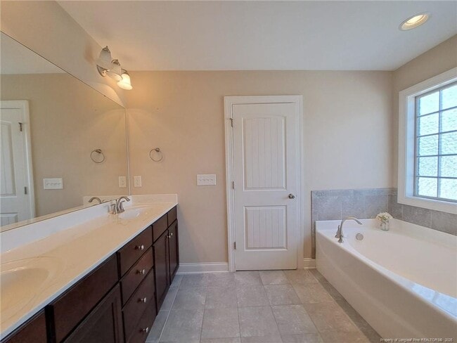 Building Photo - 30 Appomattox Dr