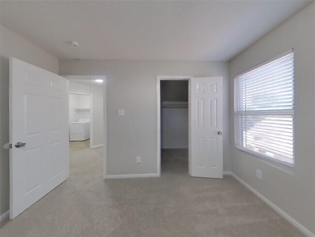Building Photo - 12303 Kings Garden Ct