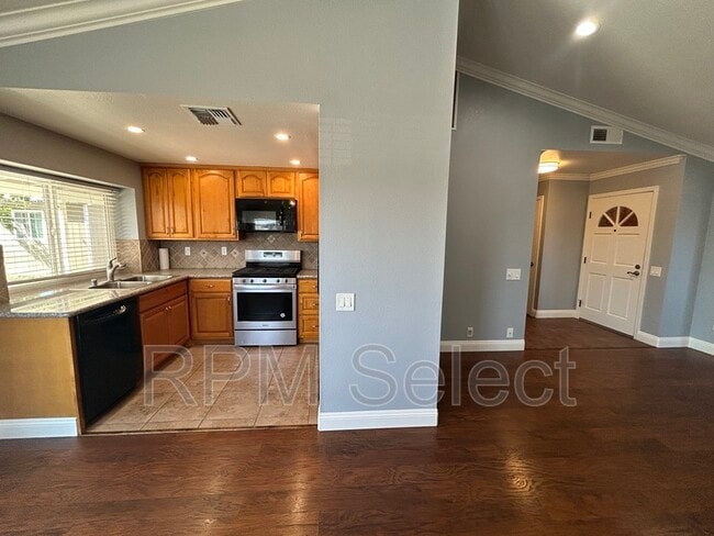 Building Photo - 5349 Vichy Cir