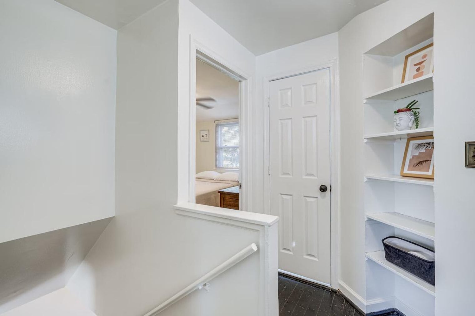 Building Photo - 2430 S Oakland St