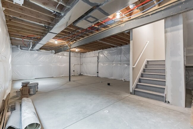 Building Photo - Contemporary 3 bedroom attached residence ...