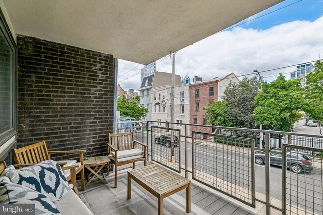Building Photo - 1130 Lombard St