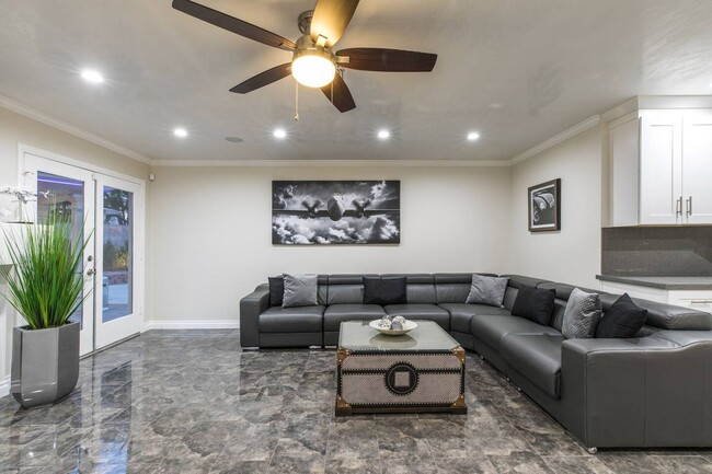 Building Photo - 9020 Moss Creek Cir