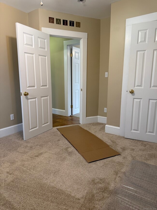 Building Photo - 255 Main St