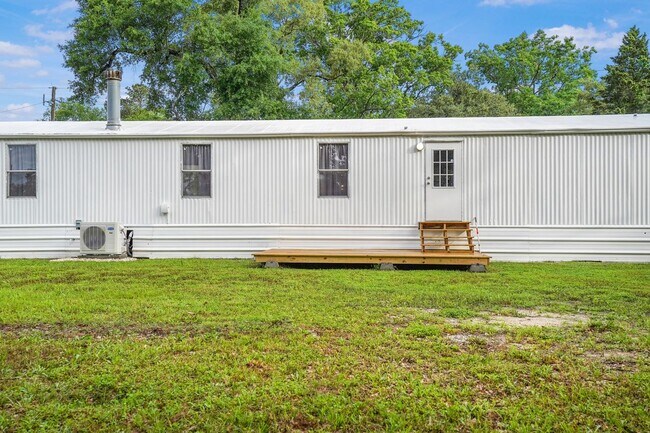 Building Photo - 21950 Caney Dr