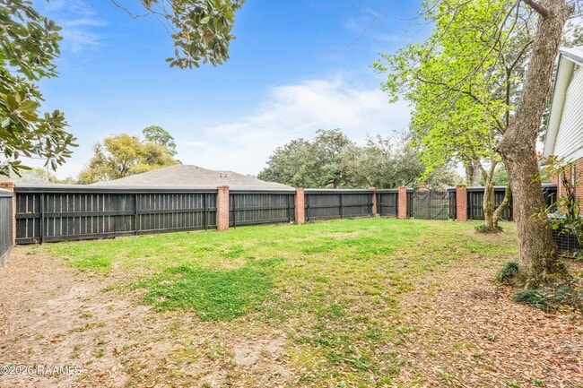 Building Photo - 418 Marguerite Blvd