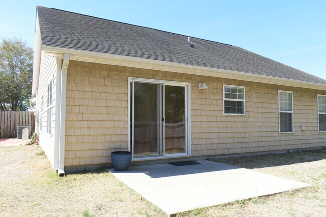 Building Photo - 1528 Wagon Ct