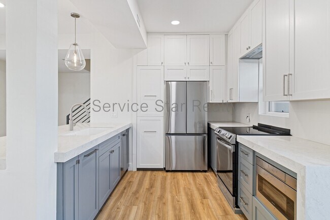 Building Photo - 4860 N 73rd St