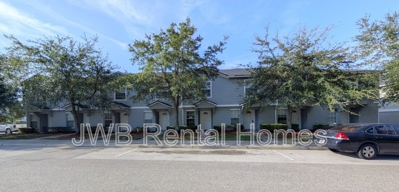Primary Photo - 8473 McGirts Village Ln