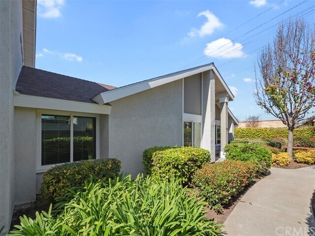 Building Photo - 12 Butterfield
