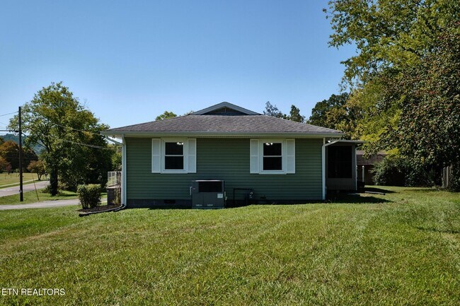 Building Photo - 2107 Tipton Station Rd