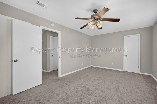 Building Photo - 2712 Fair Oak Ct