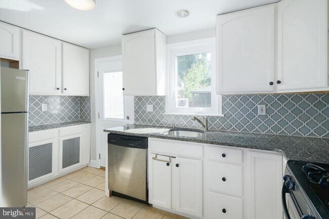 Building Photo - 4317 Pechin St