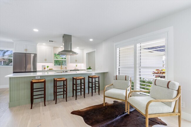 Building Photo - 158 Lucina Dr
