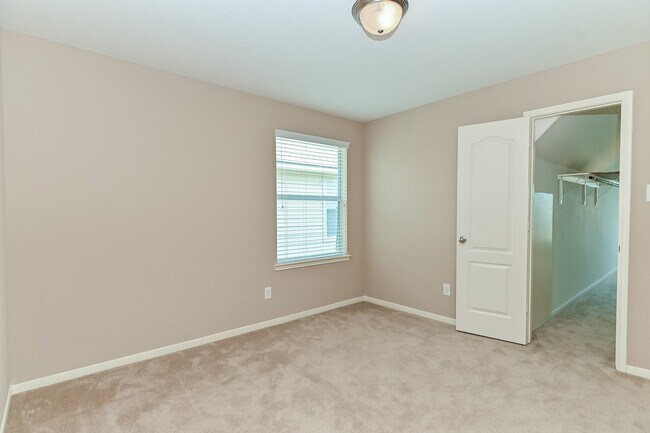 Building Photo - 6314 Bennington Springs Dr