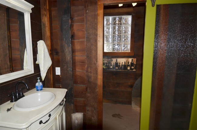 Building Photo - 0000 Austin Ave