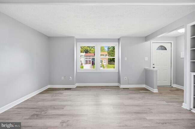 Building Photo - 142 Fairfield Dr