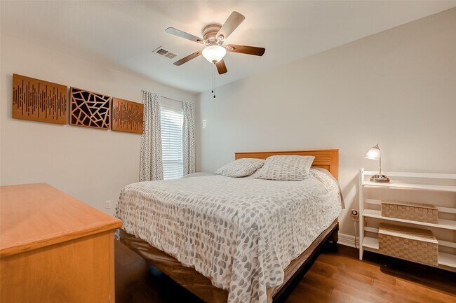 Building Photo - 742 Country Pl Dr