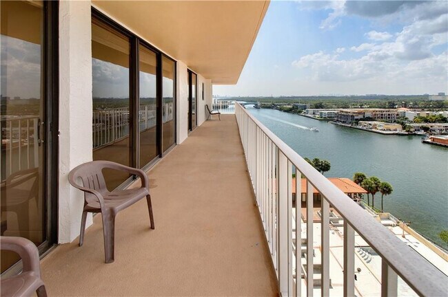 Building Photo - 290 174th St St