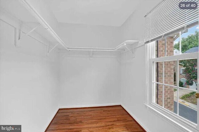 Building Photo - 7427 Salford Ct