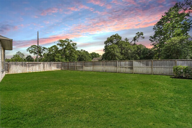 Building Photo - 9339 Galloway Wds Trl
