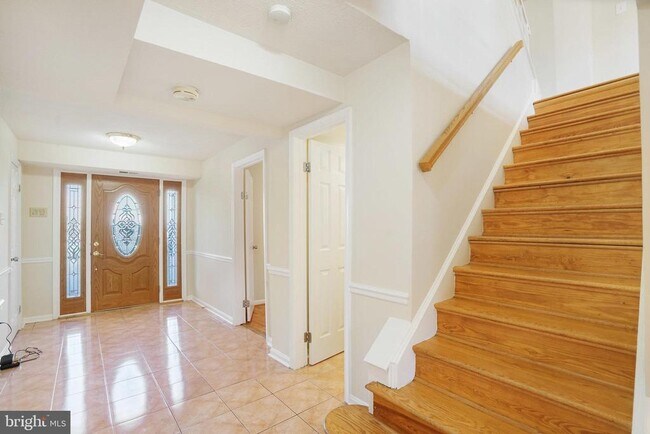 Building Photo - 4339 Cedarlake Ct