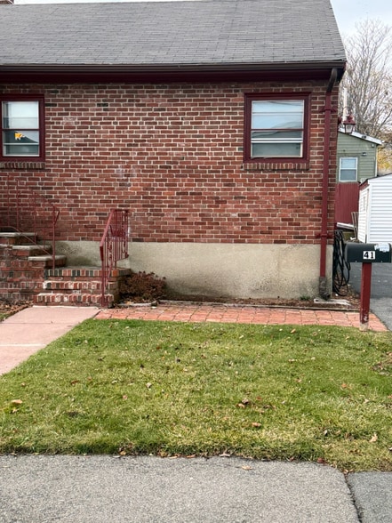 Building Photo - 41 Shurtleff St