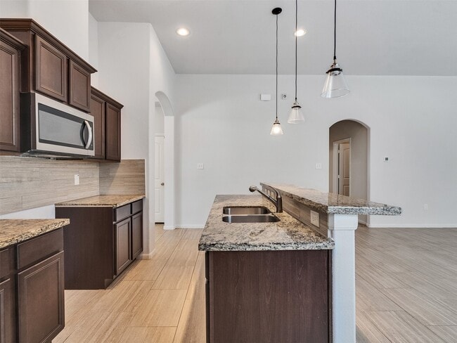 Building Photo - 10026 Thicket Park Ln