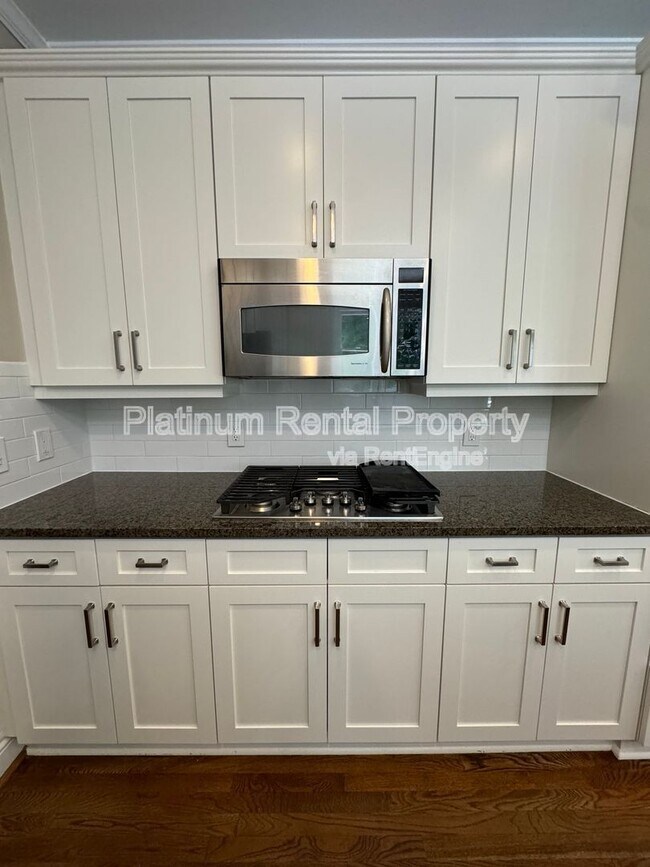 Building Photo - 830 Eden Green Ct