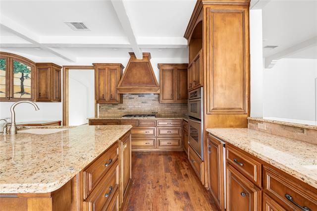Building Photo - 5228 Tanbark Rd