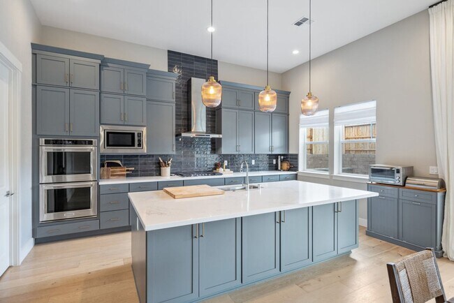 Building Photo - STUNNING AND MODERN Masterpiece!