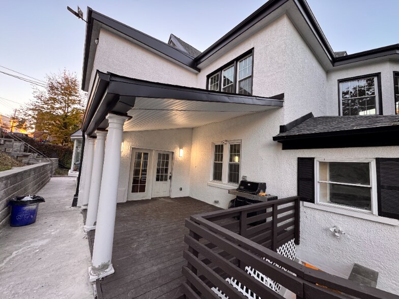 Building Photo - 630 Jefferson Ave