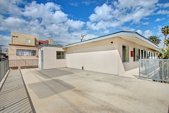 Building Photo - 1437 Brockton Ave, Prime West LA, north of...