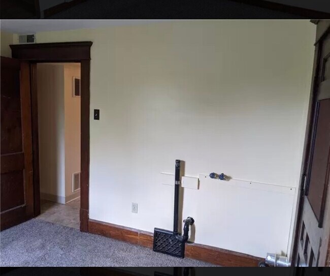 Building Photo - 41 N Main St