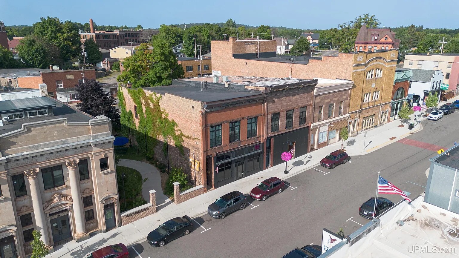 Building Photo - 308 Iron St