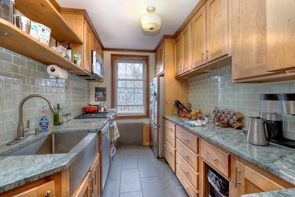 Building Photo - 1717 Cambridge St