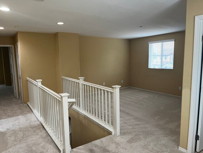 Building Photo - Beautiful Corner lot home in gated community.