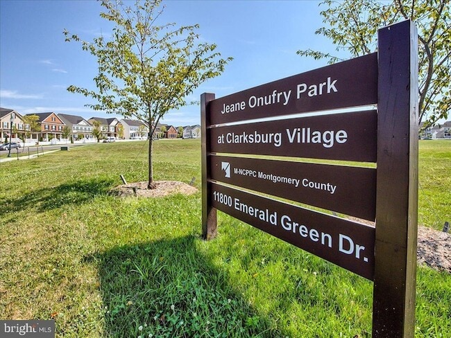 Building Photo - 22739 Tate St