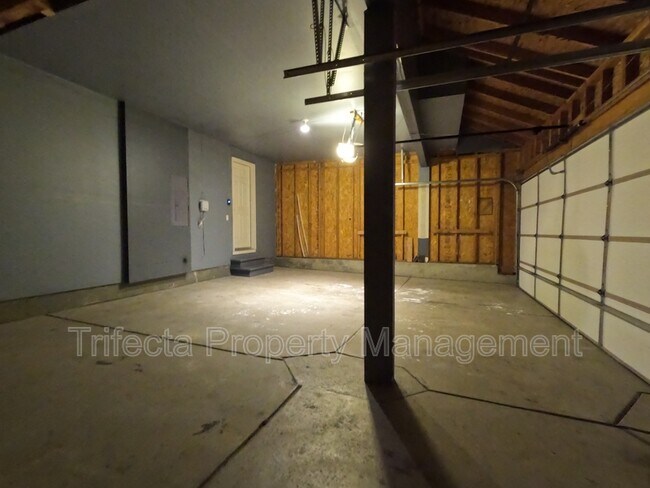 Building Photo - 7420 Matheson Dr